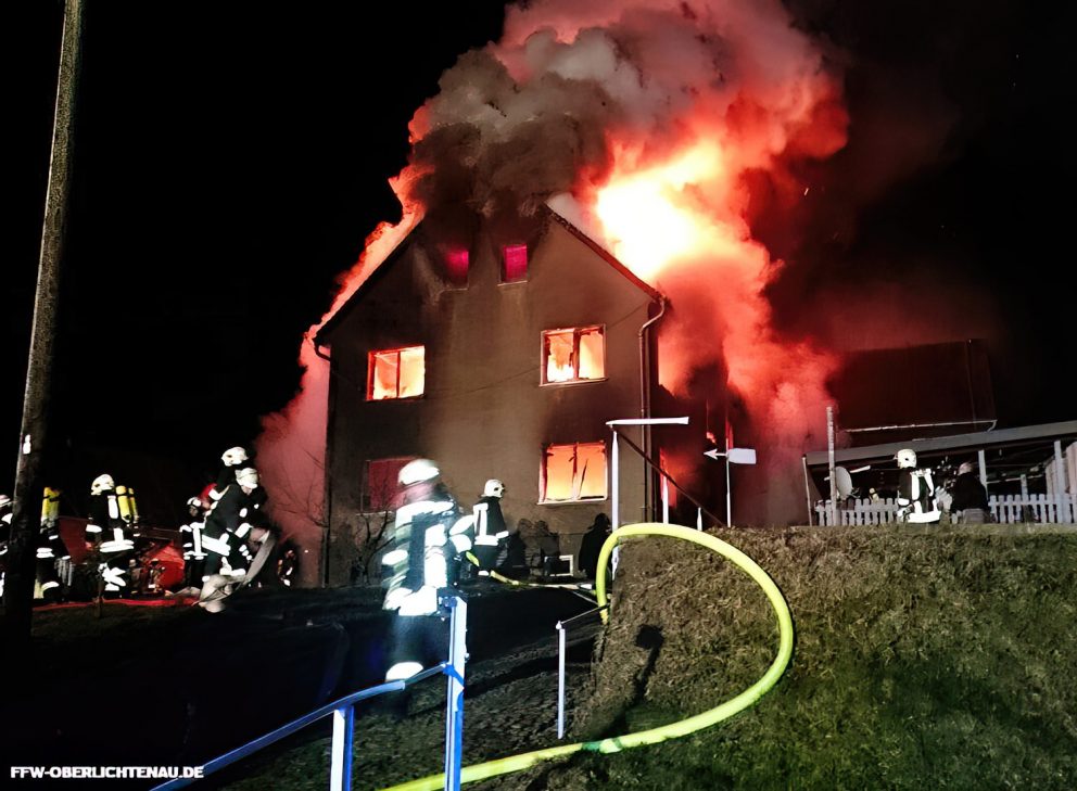 Wohnhausbrand  #1-16