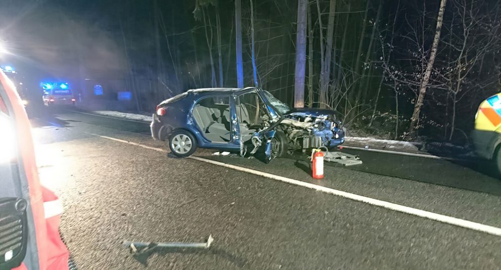 PKW-Unfall mit 2 Verletzten #2-16